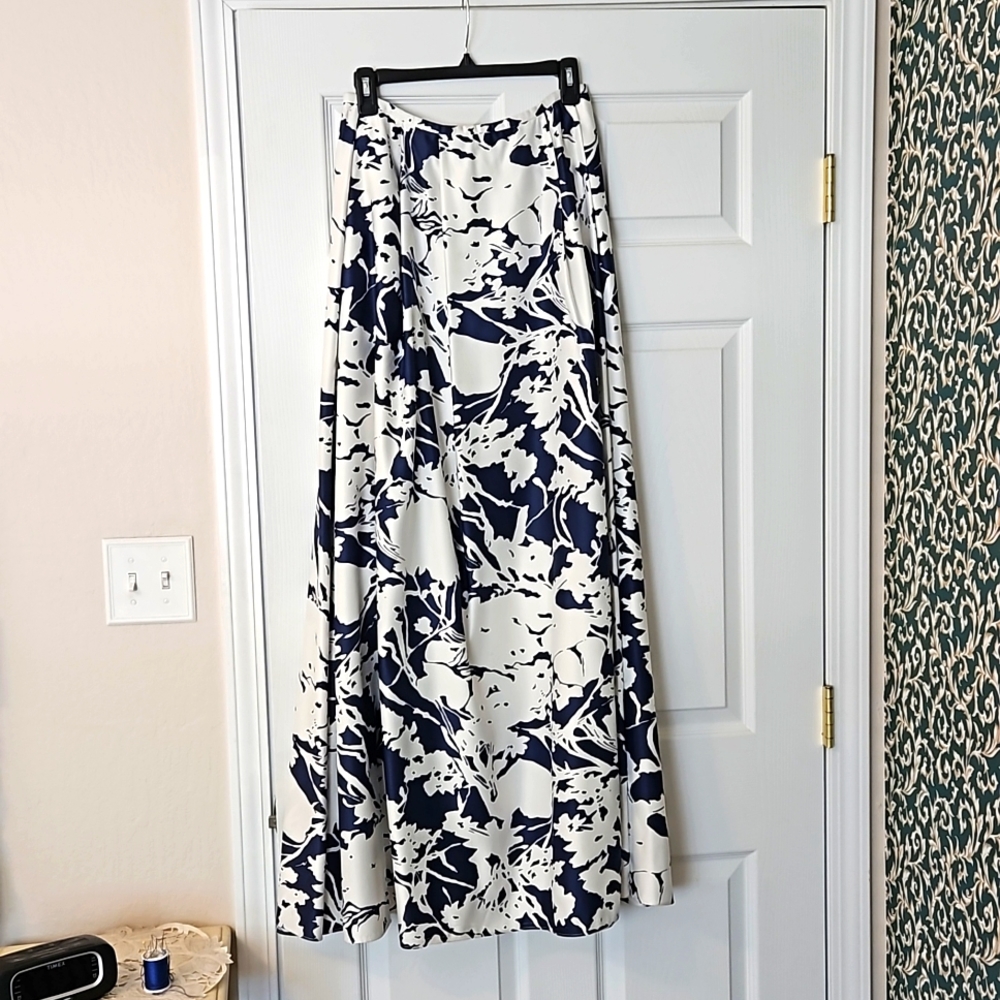 Blonde maxi skirt, blue/white, size 7